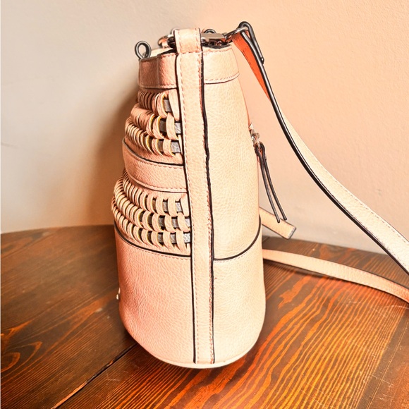 Joe’s Jeans Pink Woven Bucket Bag Crossbody EUC - Picture 5 of 14